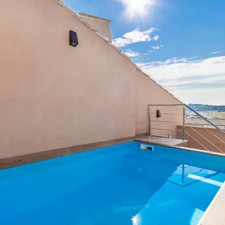 Cal Comorera Apartman Masoteras